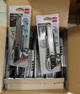 Dao dọc giấy Deli 2057